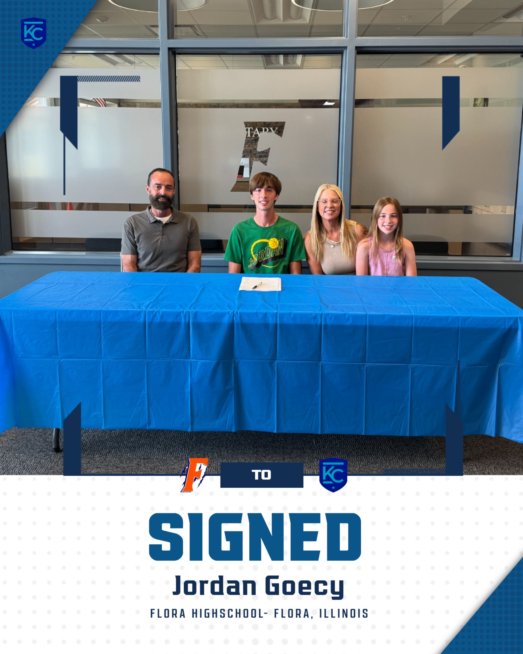 Jordan Goecy signs with Kaskaskia Tennis!